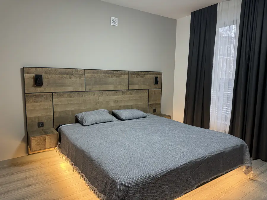 2 qavatli uy sotiladi − 255 m²