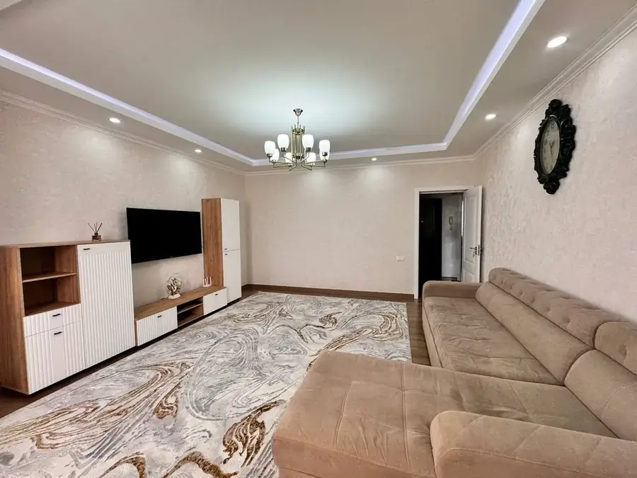 Ijaraga 2 xonali kvartira − 71 m²