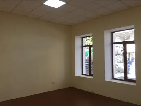 Ijaraga ofis − 200 m²