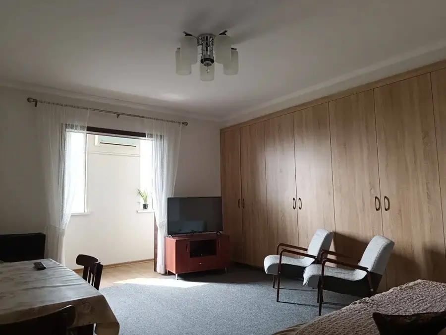 Продается 3-комнатная квартира − 75 м²