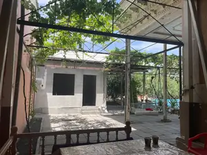 2 qavatli uy sotiladi − 1060 m²