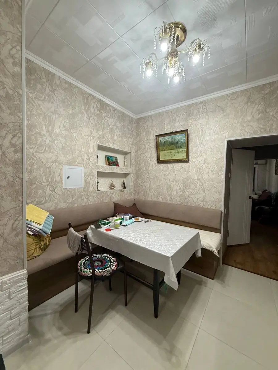 Сдается 2-комнатная квартира − 58 м²