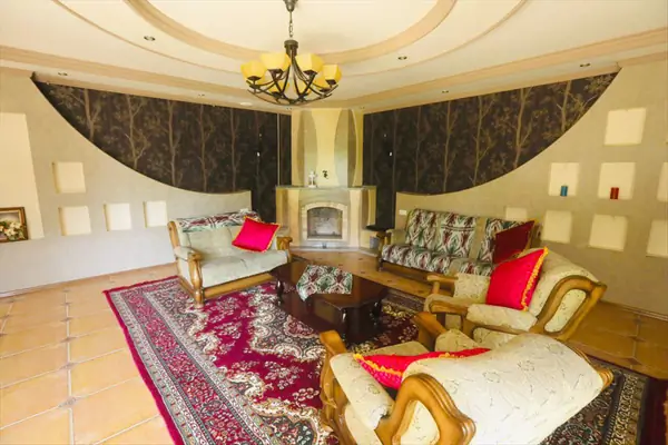 Ijaraga 3 qavatli uy − 1200 m²