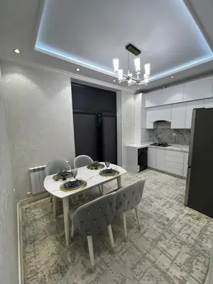 Сдается 2-комнатная квартира − 60 м²