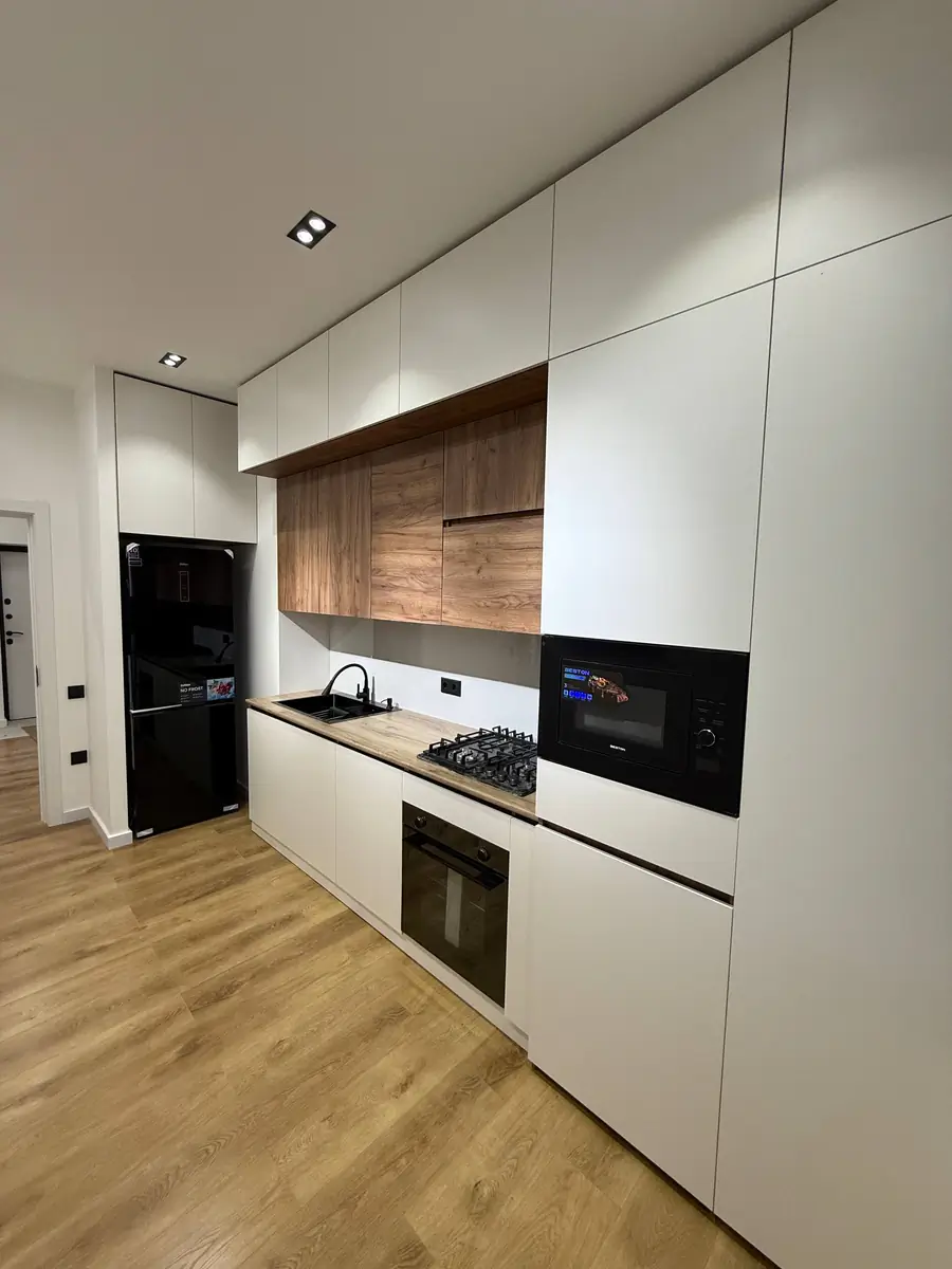 2 xonali kvartira sotiladi − 65 m²