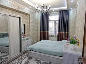 Сдается 4-комнатная квартира − 226 м²