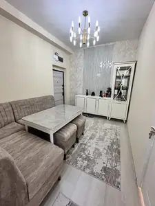 Сдается 4-комнатная квартира − 62 м²