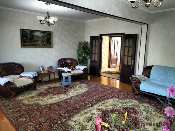 3 xonali kvartira sotiladi − 92 m²