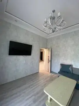 Сдается 2-комнатная квартира − 57 м²