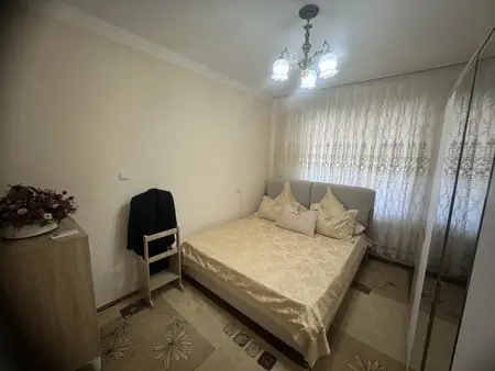 Более 5-комнатная квартира − 107 м², 2/5 этаж