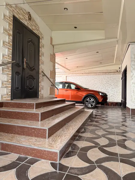 2 qavatli uy − 222 m², 5.1 sot. 