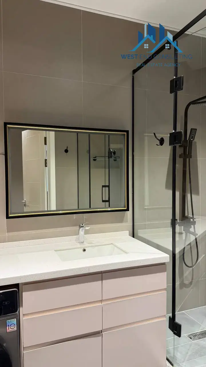 Продается 2-комнатная квартира − 85 м²