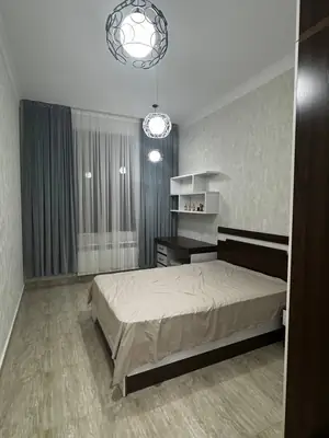 Сдается 3-комнатная квартира − 94 м²