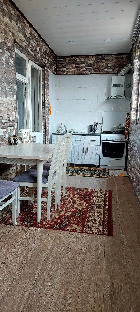 Сдается 1-комнатная квартира − 45 м²
