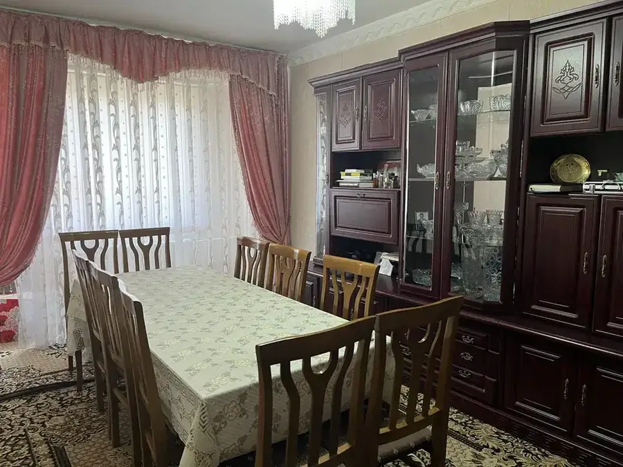 Продается 3-комнатная квартира − 88 м²