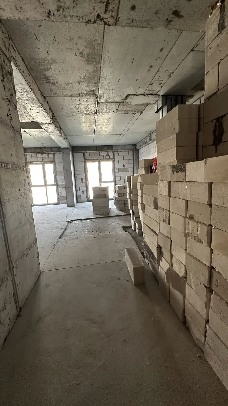 2 xonali kvartira sotiladi − 68 m²