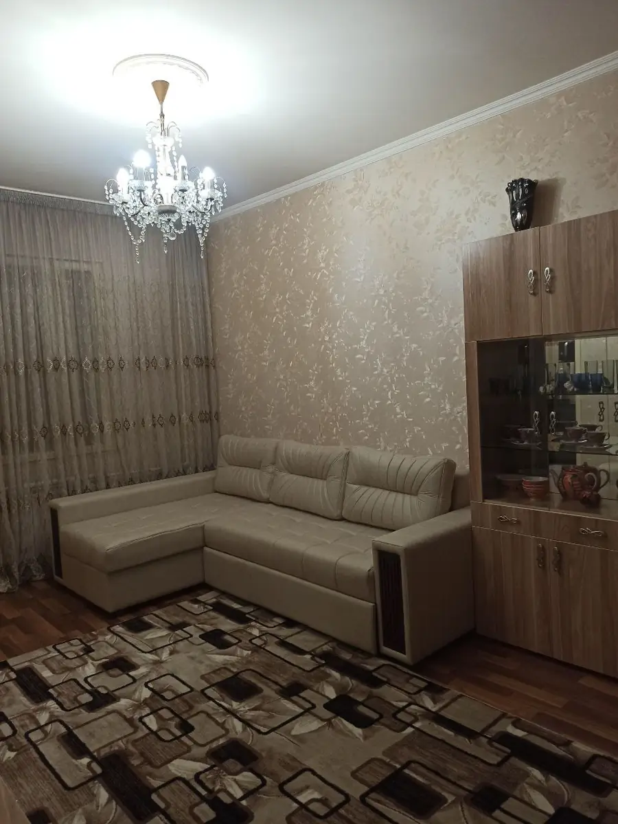 1 xonali kvartira sotiladi − 38 m²
