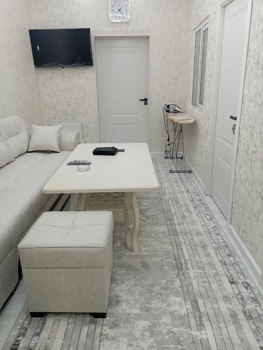 Продается 3-комнатная квартира − 61.4 м²