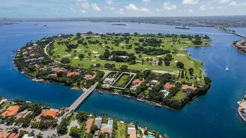 Jeff Bezos “milliarderlar bunkeri”dan uy sotib oldi