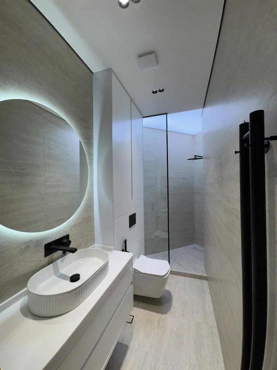 3 xonali kvartira sotiladi − 102 m²