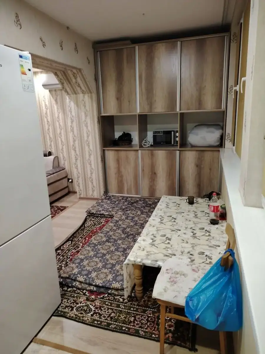 3 xonali kvartira sotiladi − 70 m²