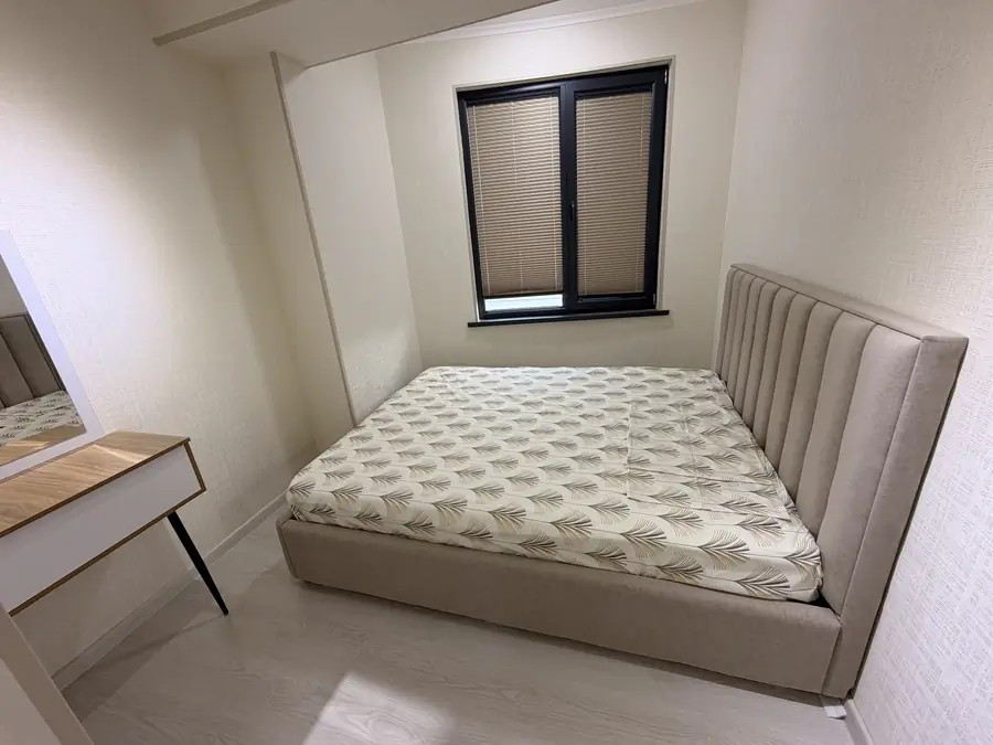 Сдается 2-комнатная квартира − 42 м²