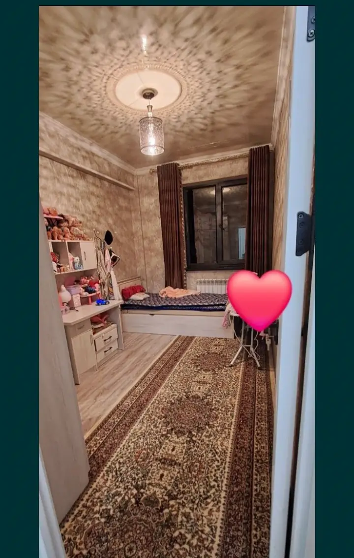 Продается 3-комнатная квартира − 54 м²