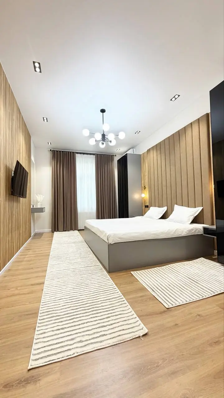 2 xonali kvartira sotiladi − 54 m²