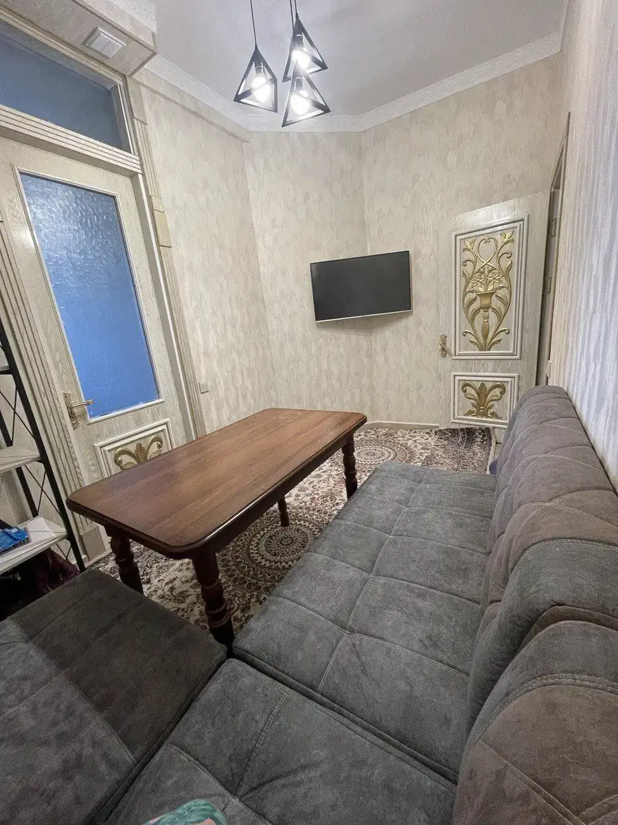 Продается 3-комнатная квартира − 90 м²