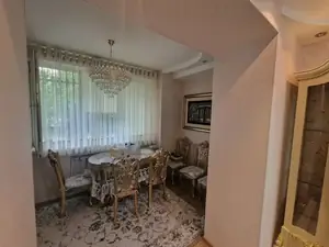3 xonali kvartira sotiladi − 79 m²