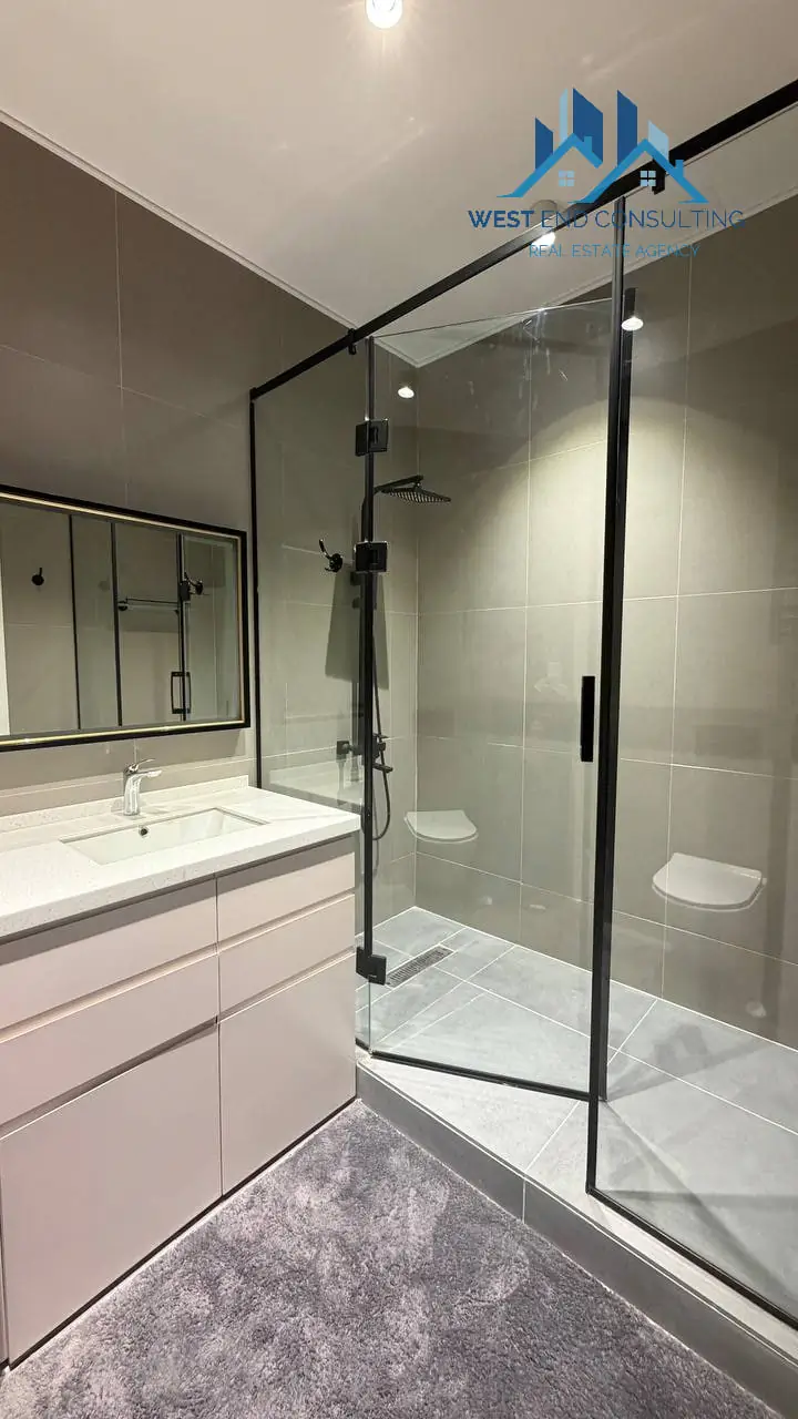 2 xonali kvartira sotiladi − 85 m²