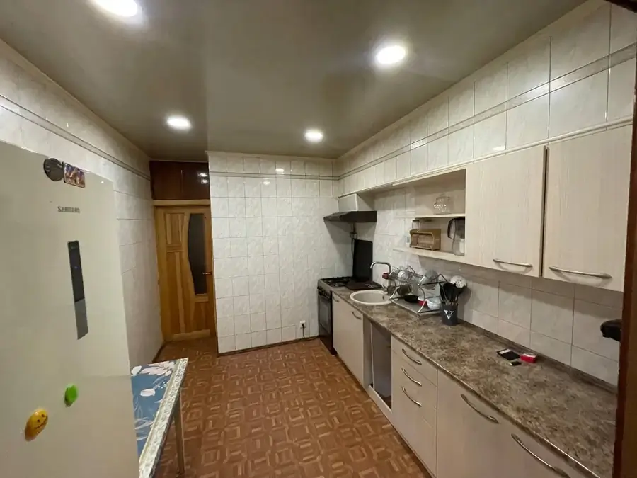 Ijaraga 4 xonali kvartira − 100 m²