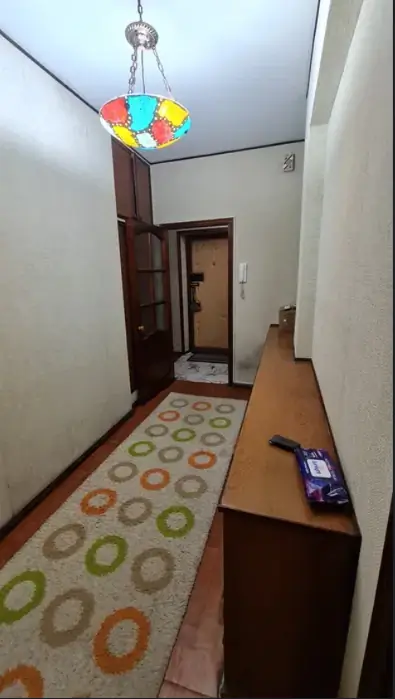 4 xonali kvartira sotiladi − 100 m²