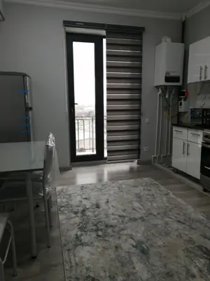 Сдается 2-комнатная квартира − 58 м²
