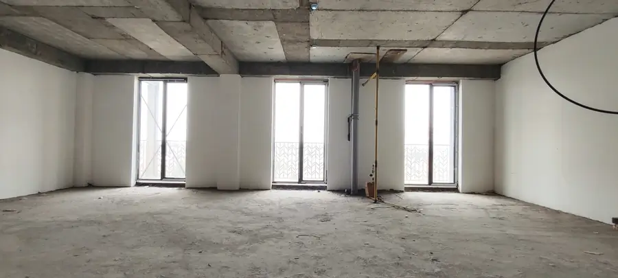 Продается 3-комнатная квартира − 81 м²
