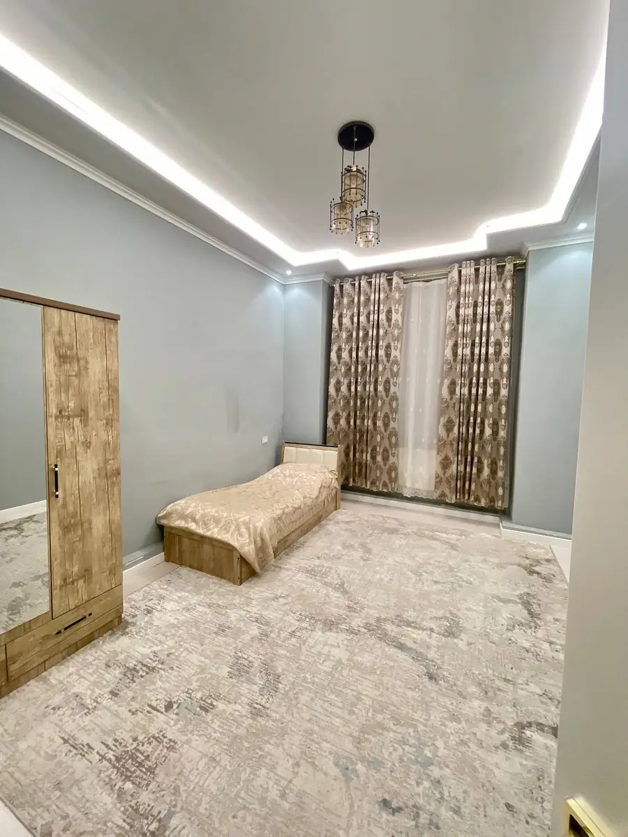 Продается 2-этажный дом − 300 м²