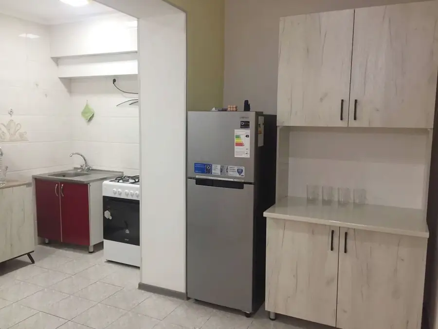 Сдается 2-комнатная квартира − 55 м²
