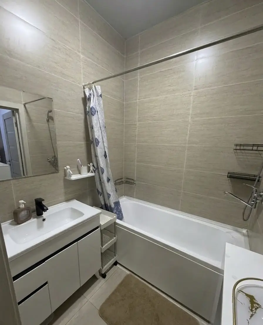 Продается 3-комнатная квартира − 61 м²