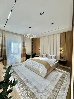 Сдается 4-комнатная квартира − 230 м²