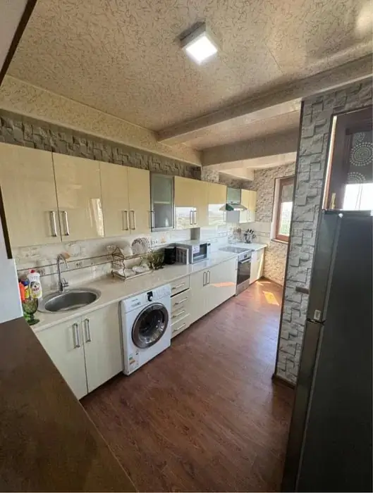 Ijaraga 3 xonali kvartira − 100 m²