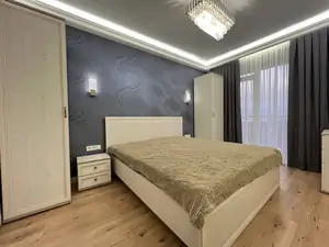 3 xonali kvartira sotiladi − 73 m²