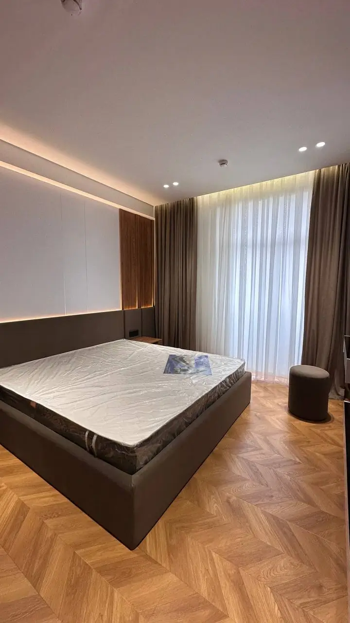 2 xonali kvartira sotiladi − 54.3 m²