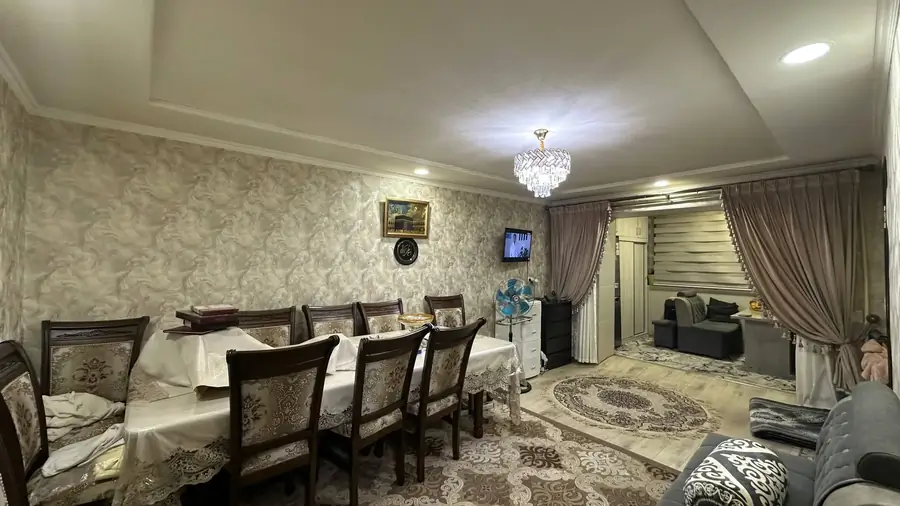 3 xonali kvartira sotiladi − 67.6 m²