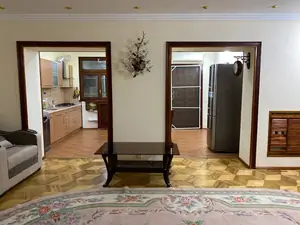 Ofis − 77 m², 1/5 qavat