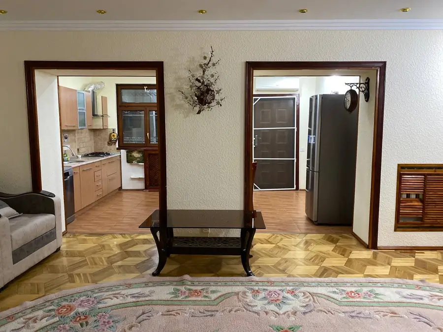 Ijaraga ofis − 77 m²