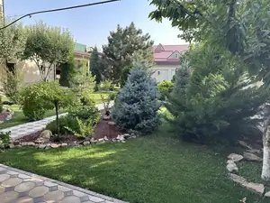 2 qavatli uy − 500 m², 9.2 sot.