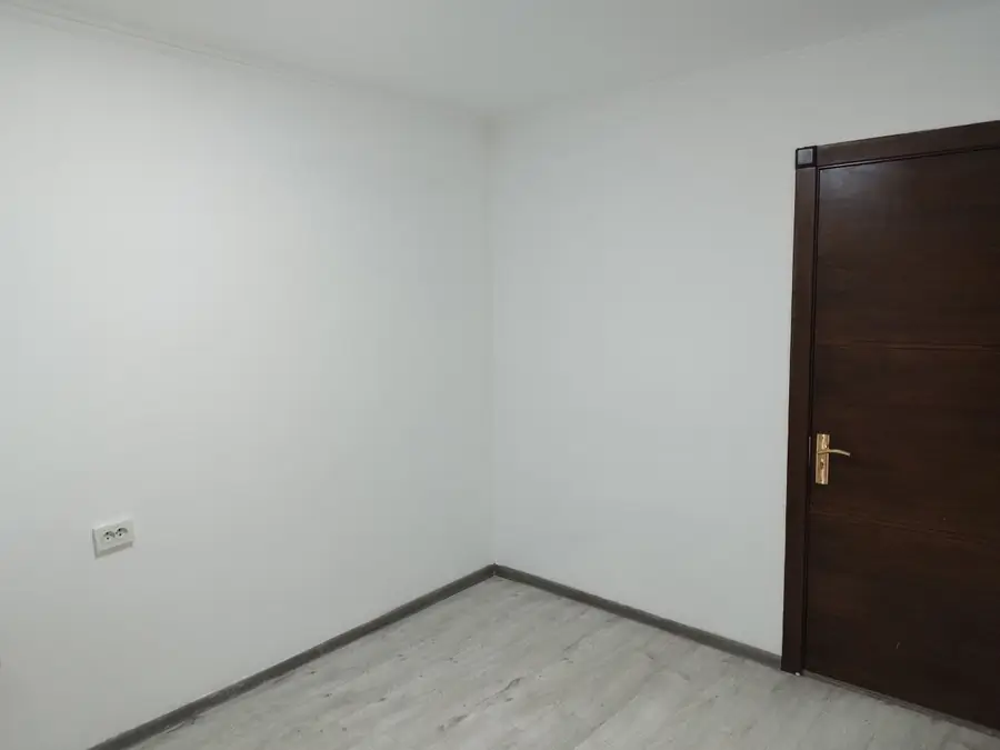 Ijaraga ofis − 90 m²
