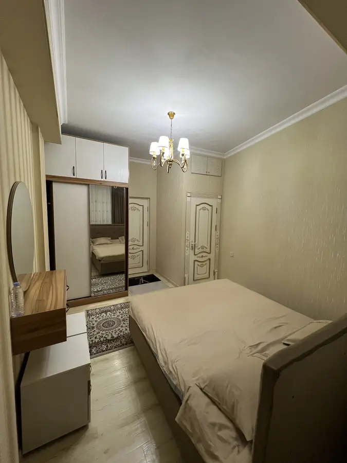 Продается 2-комнатная квартира − 70 м²