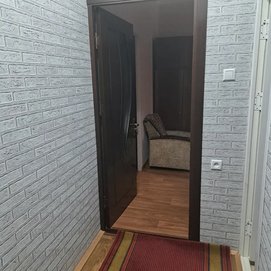 Продается 2-комнатная квартира − 46 м²