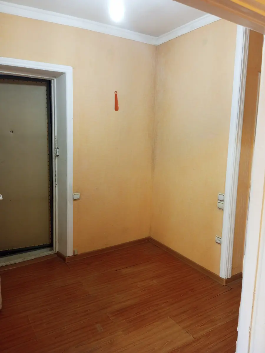 Продается 1-комнатная квартира − 52 м²